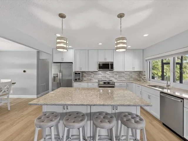 $775,000 | 6349 Spanish Main Drive, Apollo Beach, FL 33572