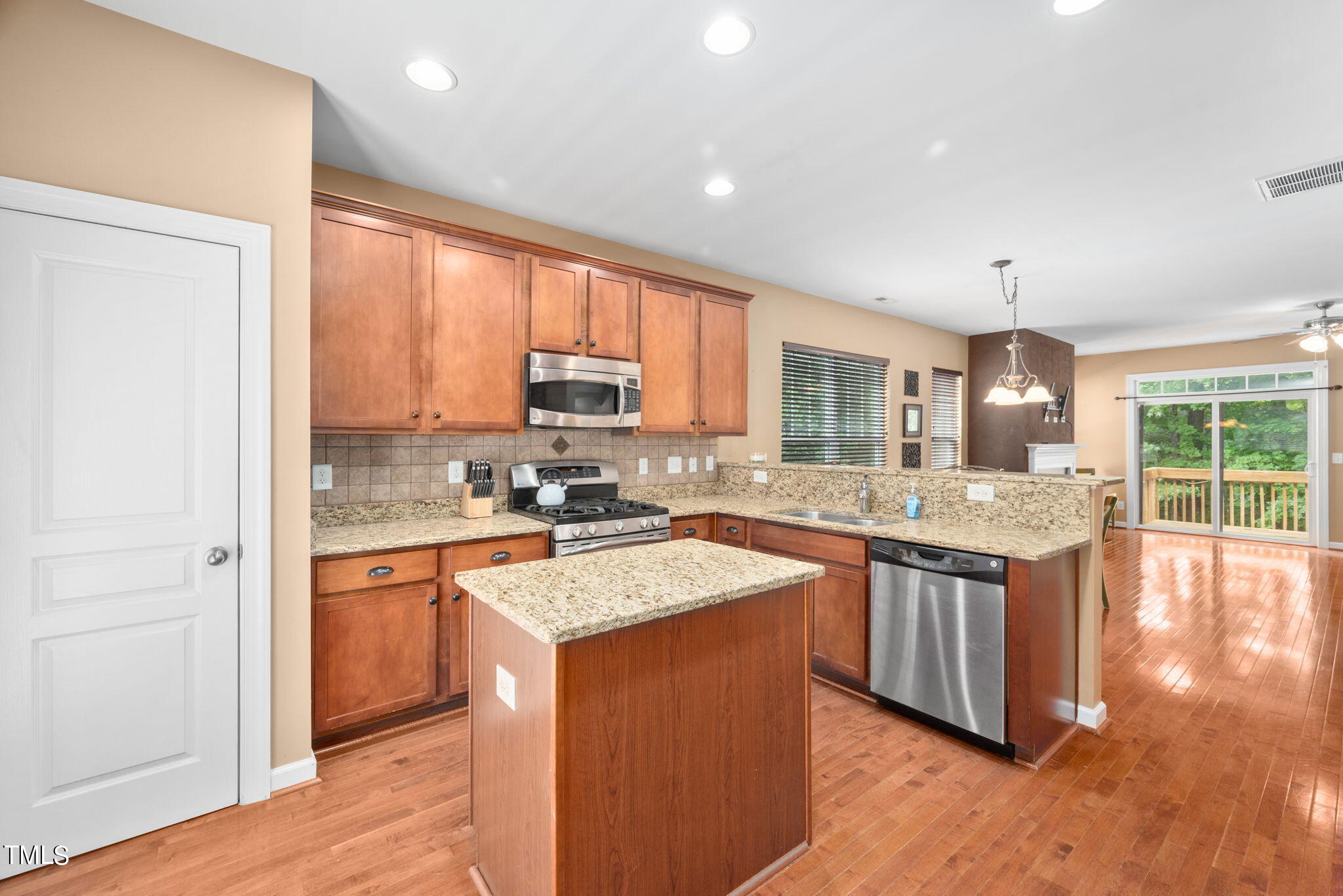 8720 Cypress Grove Raleigh, NC 27612 - Photo 17 of 34 29-web-or-mls-8720-cypress-grove-run
