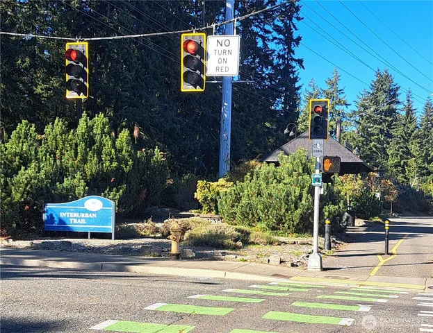 $1,500 | 13717 Linden Avenue North, Unit 215, Seattle, WA 98133