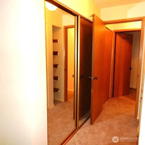 $1,500 | 13717 Linden Avenue North, Unit 215, Seattle, WA 98133