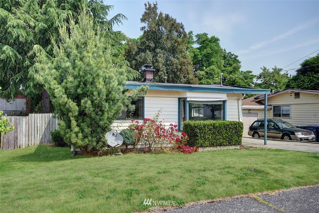 2326 Northeast 9th Place Renton, WA 98056 - Photo 2 of 20 Gallery Image 2