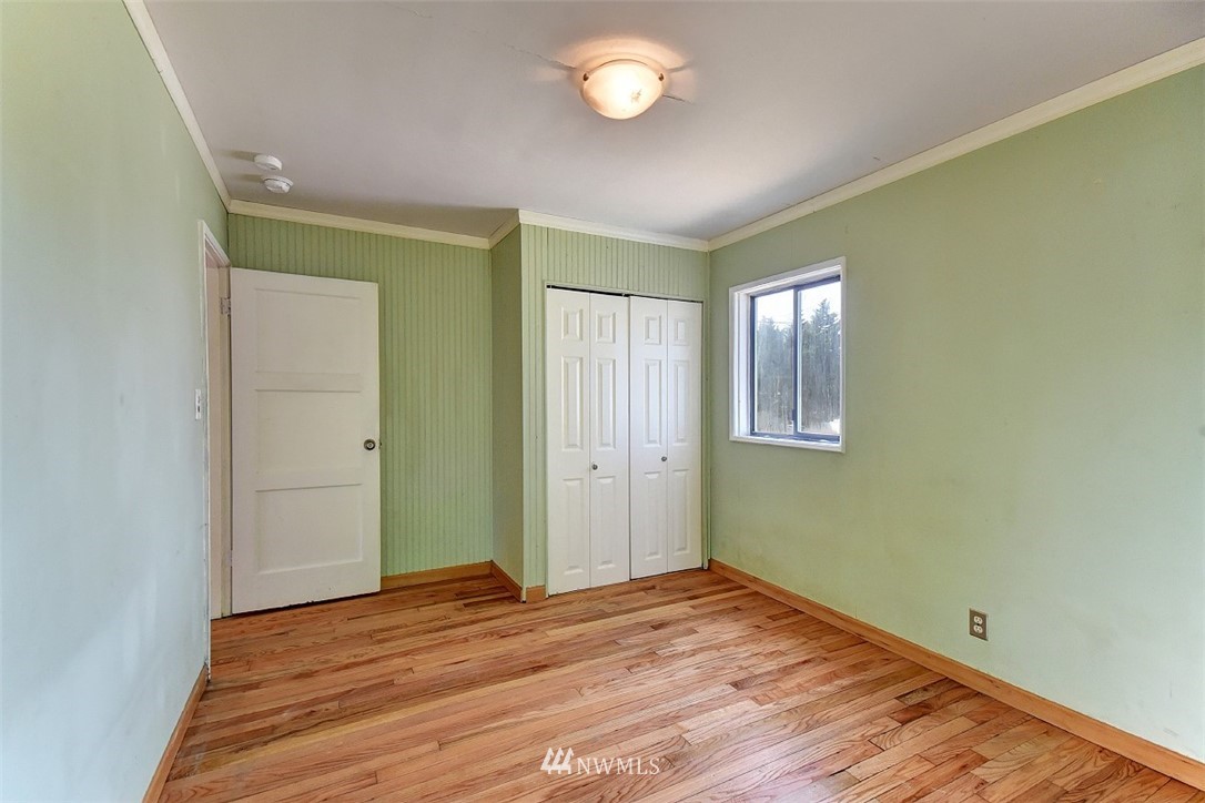 2326 Northeast 9th Place Renton, WA 98056 - Photo 11 of 20 Gallery Image 11