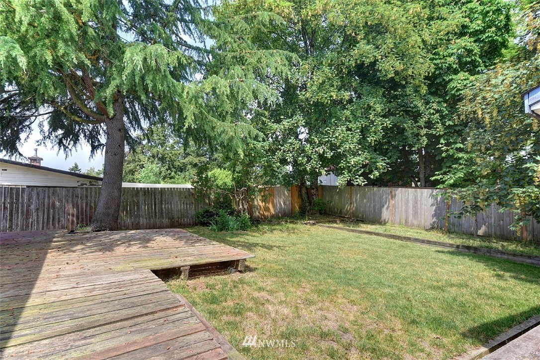 2326 Northeast 9th Place Renton, WA 98056 - Photo 16 of 20 Gallery Image 16