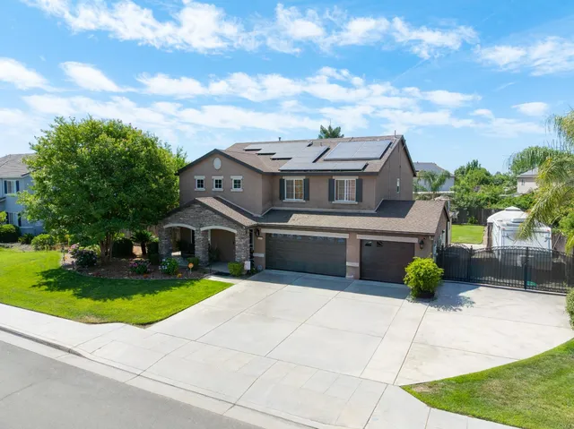 $550,000 | 6165 East Heaton Avenue, Fresno, CA 93727