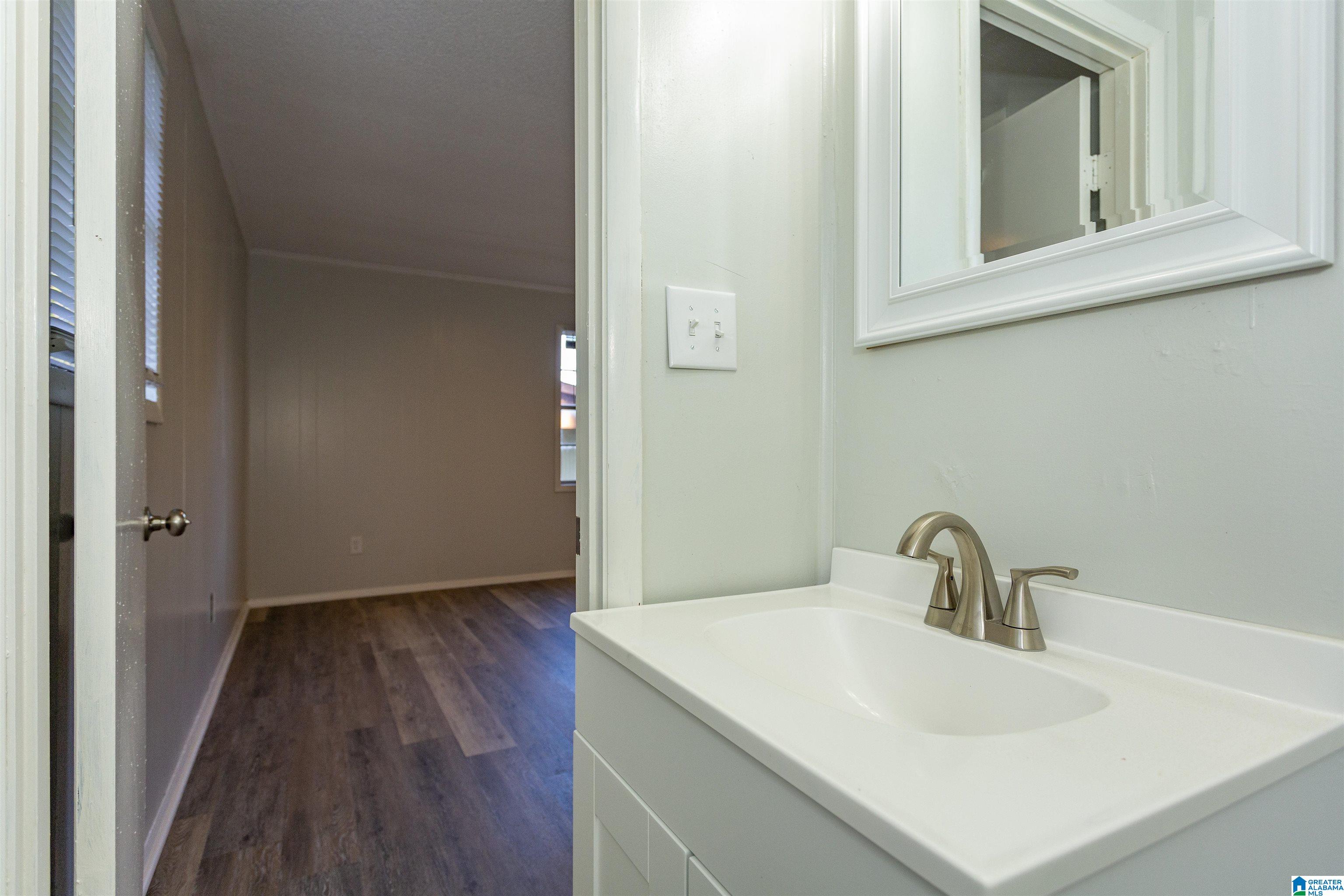 724 Illinois Road Birmingham, AL 35221 - Photo 27 of 33