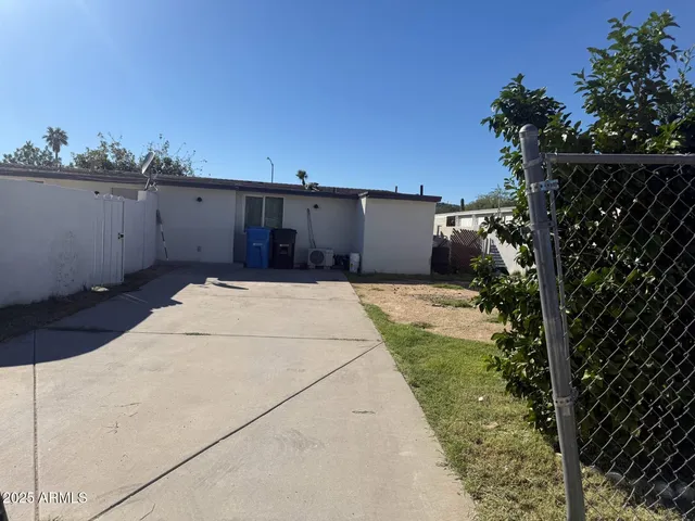 $1,050 | 18835 North 25th Way, Phoenix, AZ 85050