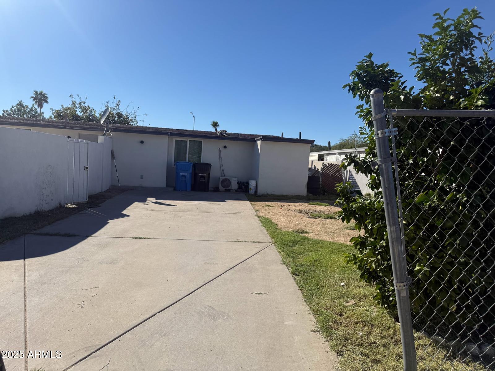 18835 North 25th Way Phoenix, AZ 85050 - Photo 8 of 9