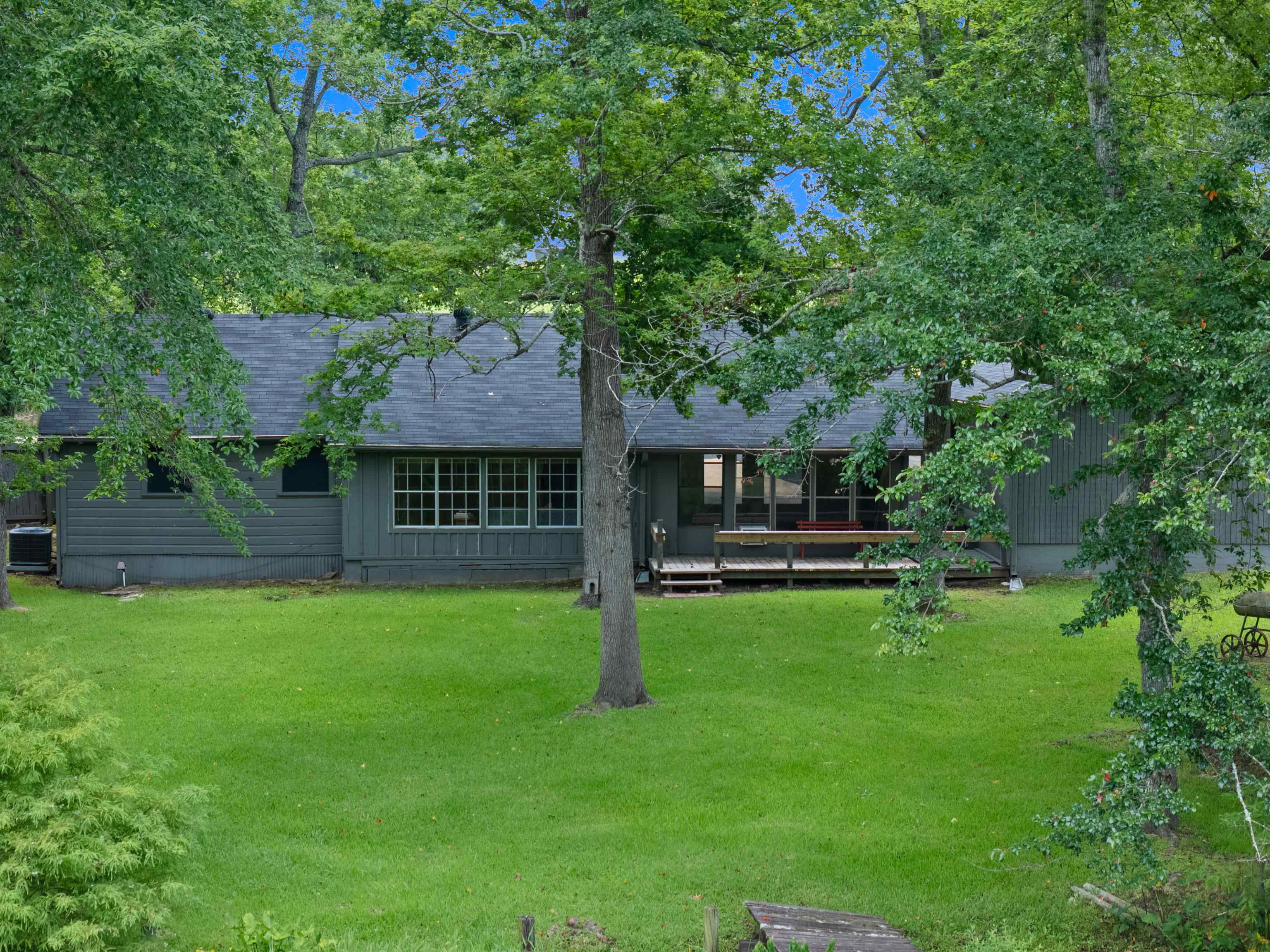 308 East Lake Road Gladewater, TX 75647 - Photo 5 of 21 Gallery Image 5