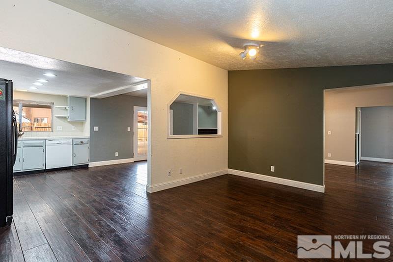 4435 Primavera Avenue Reno, NV 89502 - Photo 6 of 25 Photo 6