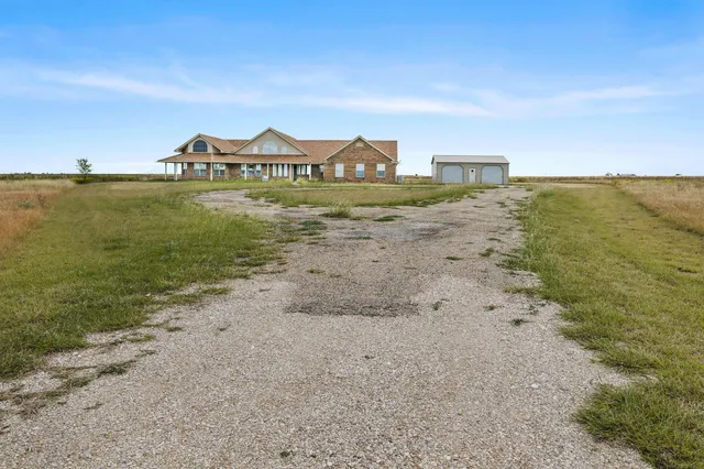 $589,900 | 915 South Tignor Street, Pampa, TX 79065