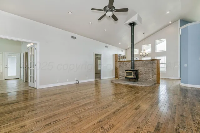 $589,900 | 915 South Tignor Street, Pampa, TX 79065