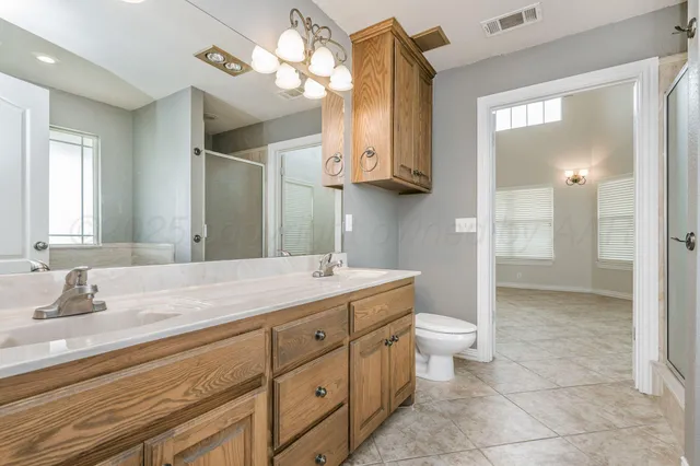 $589,900 | 915 South Tignor Street, Pampa, TX 79065