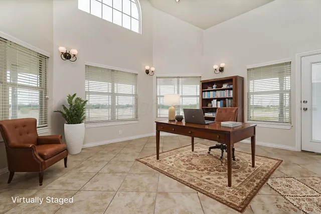 $589,900 | 915 South Tignor Street, Pampa, TX 79065