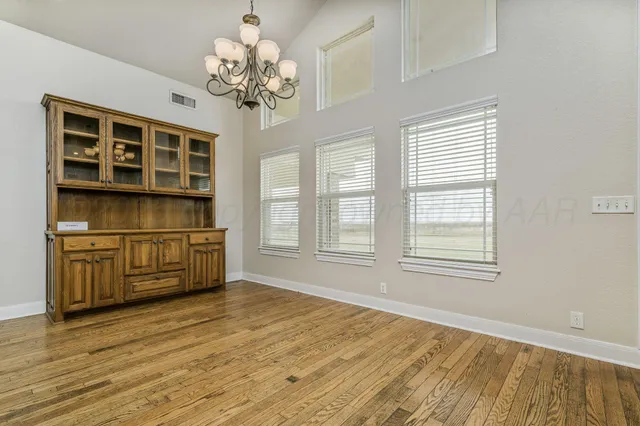 $589,900 | 915 South Tignor Street, Pampa, TX 79065