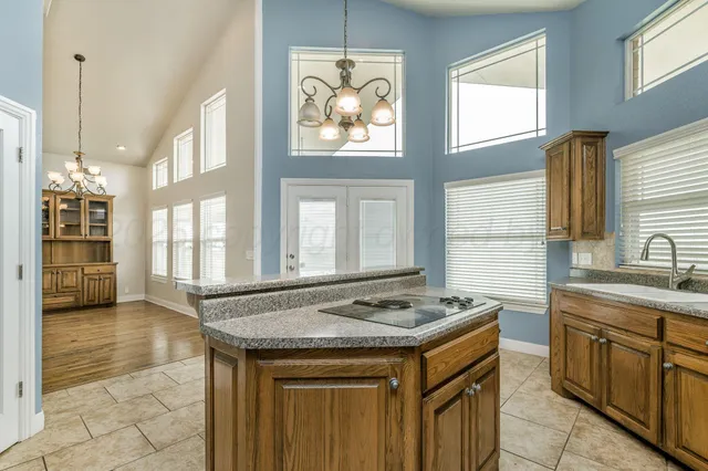 $589,900 | 915 South Tignor Street, Pampa, TX 79065