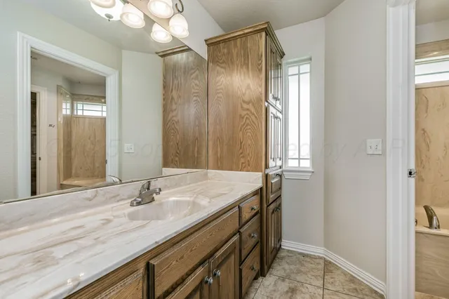 $589,900 | 915 South Tignor Street, Pampa, TX 79065