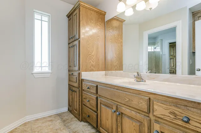 $589,900 | 915 South Tignor Street, Pampa, TX 79065