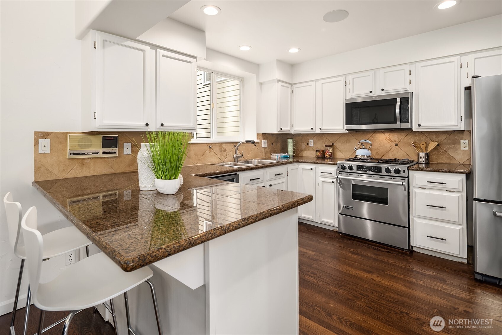 9215 Odin Way Bothell, WA 98011 - Photo 17 of 36