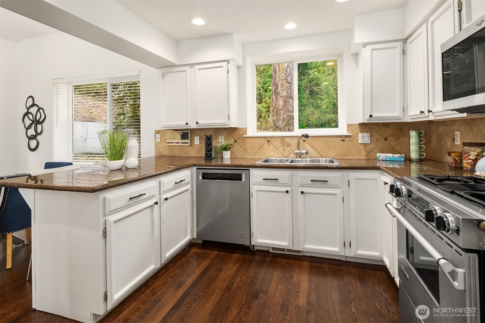 9215 Odin Way Bothell, WA 98011 - Photo 18 of 36