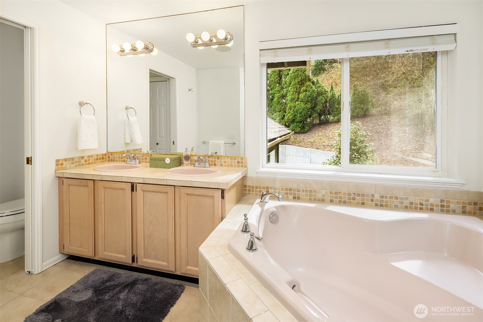 9215 Odin Way Bothell, WA 98011 - Photo 25 of 36