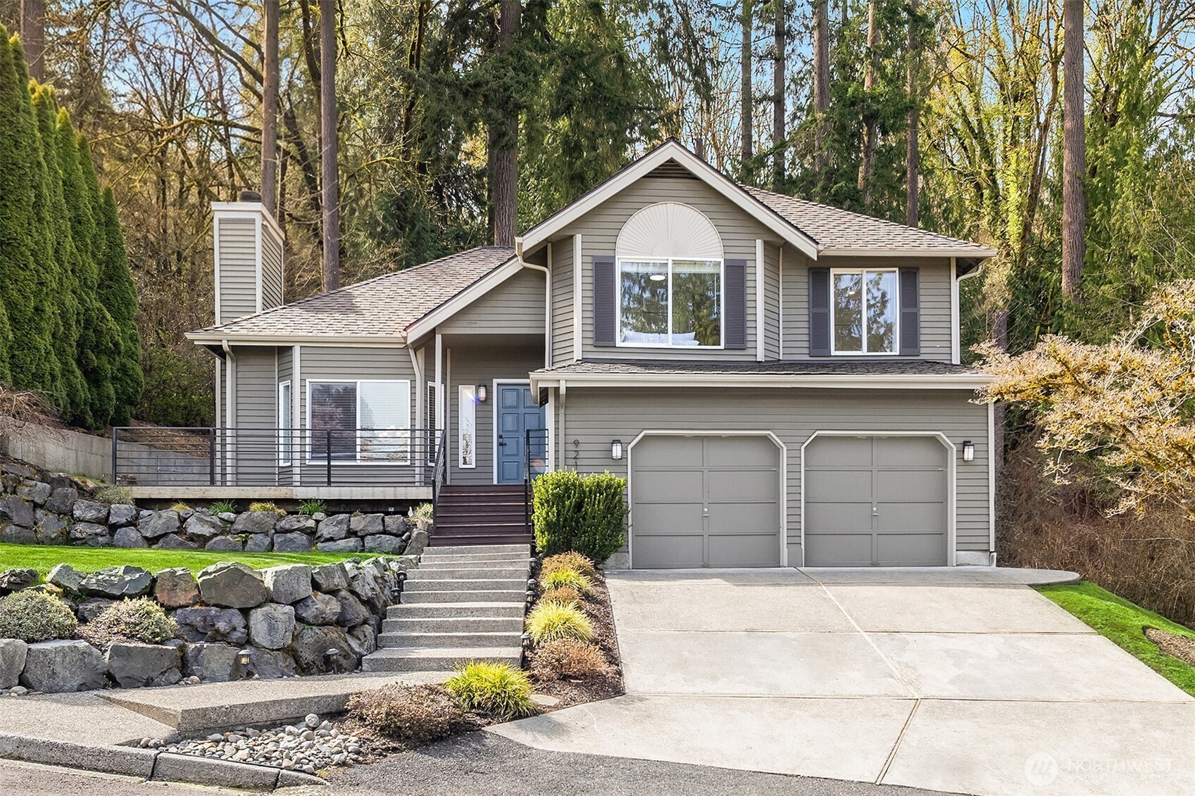 9215 Odin Way Bothell, WA 98011 - Photo 4 of 36