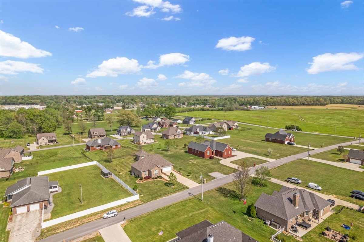 190 Stonegate Drive Smithville, TN 37166 - Photo 59 of 71 an aerial view of tennis court