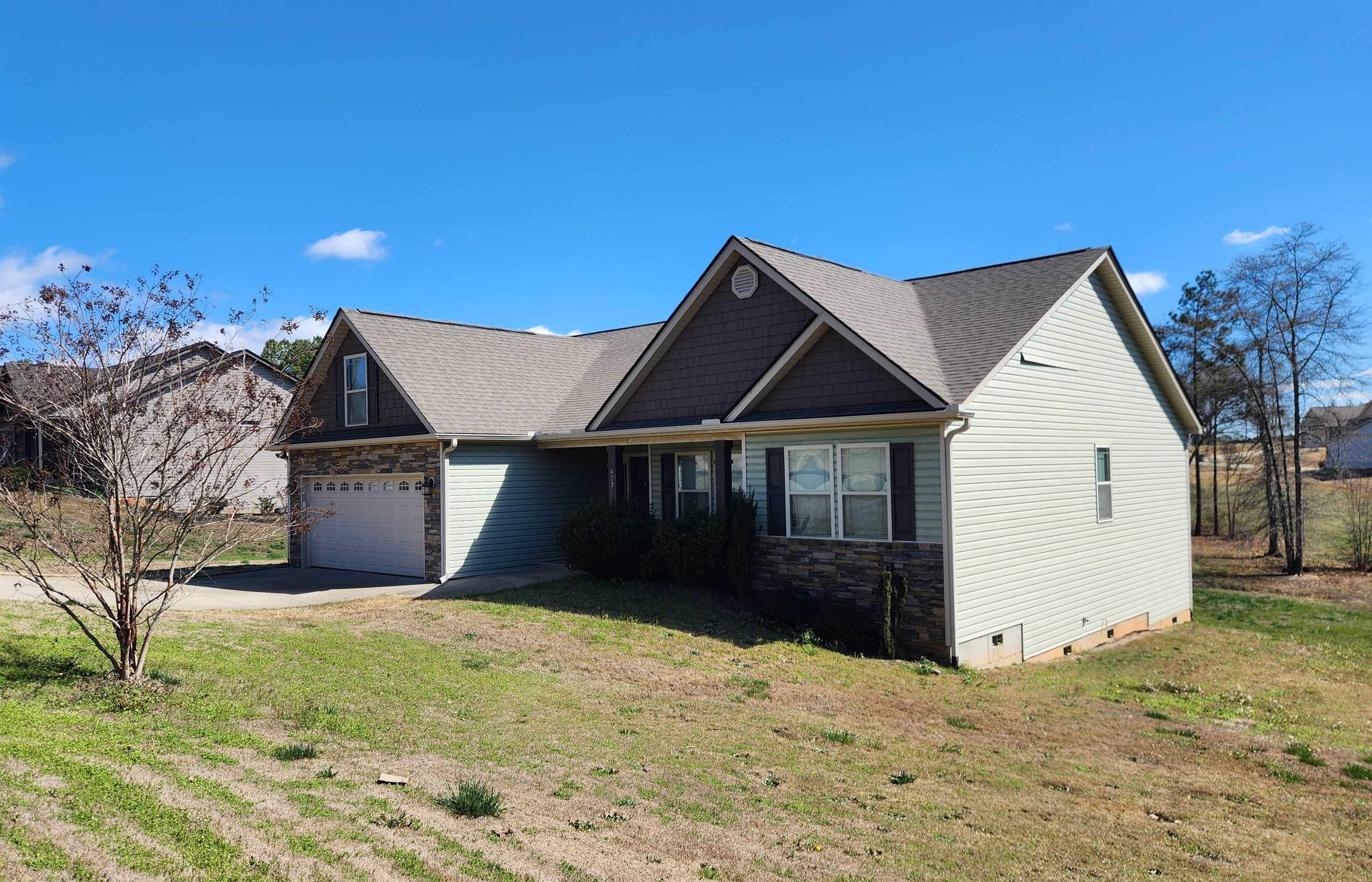 423 Camden Lee Court Inman, SC 29349 - Photo 3 of 32