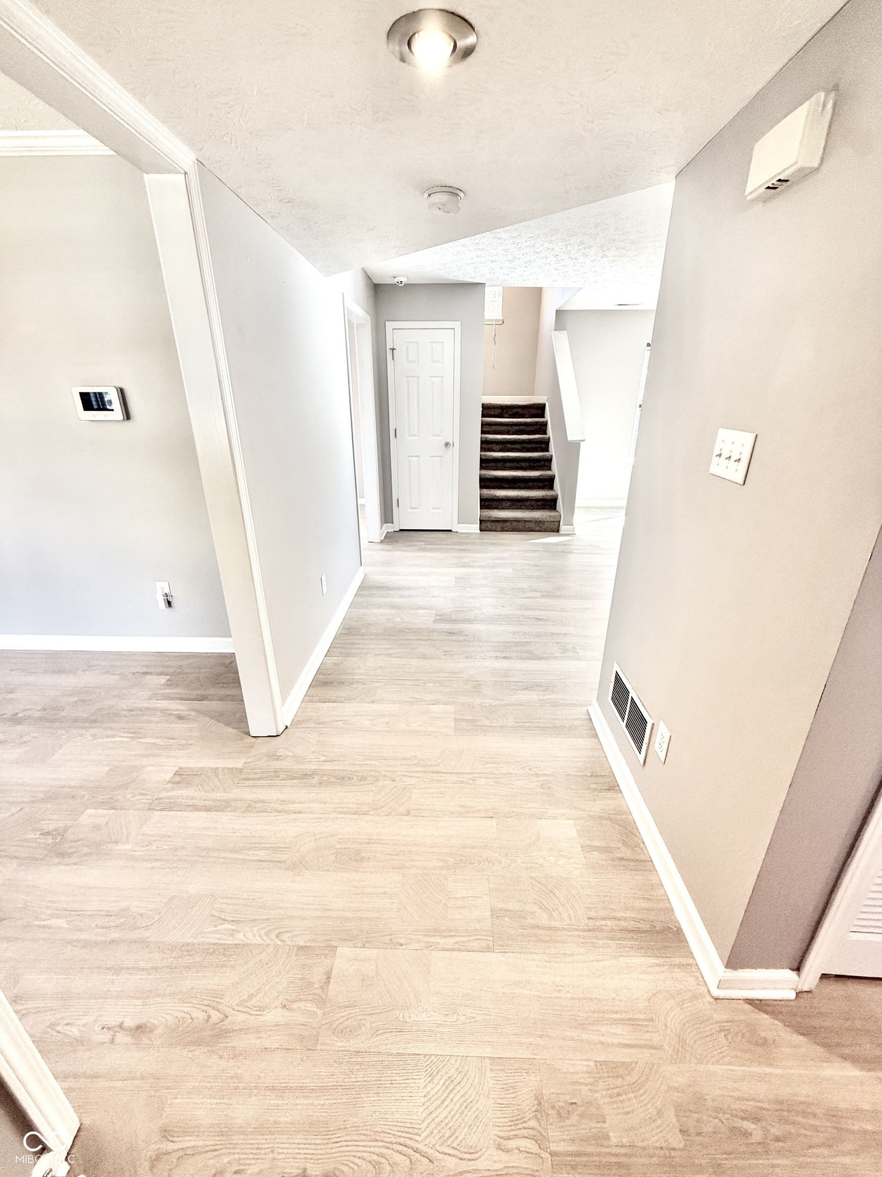12959 Shandon Lane Fishers, IN 46038 - Photo 4 of 33