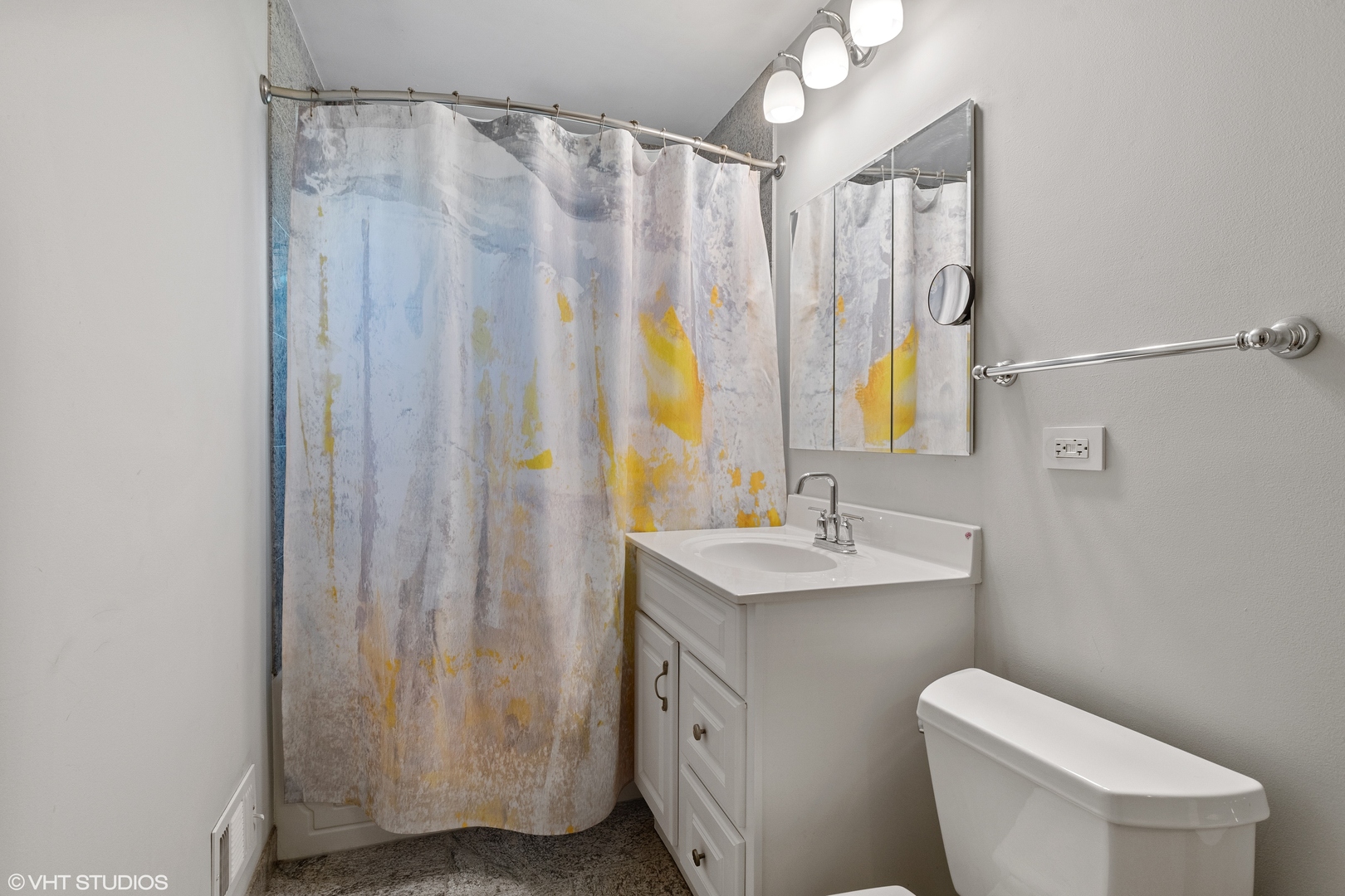 214 Michael Manor Glenview, IL 60025 - Photo 9 of 17