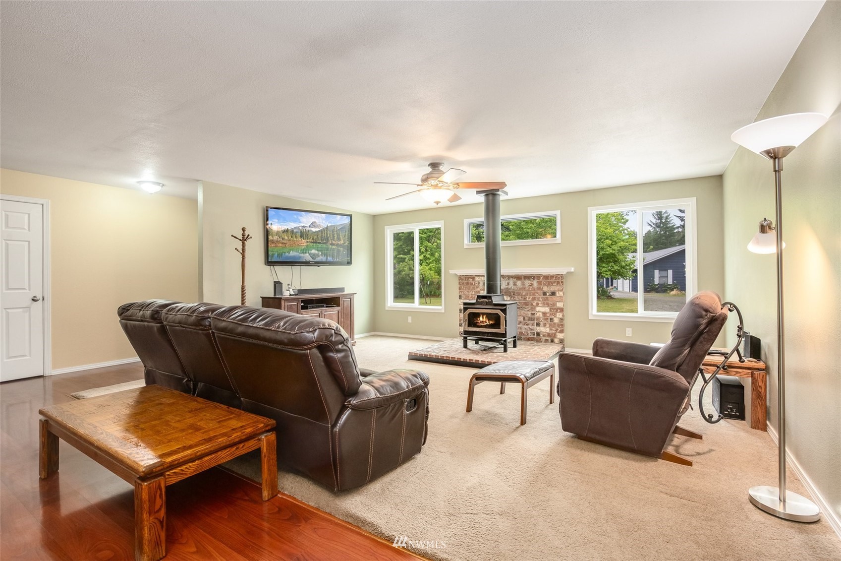 7030 Zangle Road Northeast Olympia, WA 98506 - Photo 5 of 35 Gallery Image 5