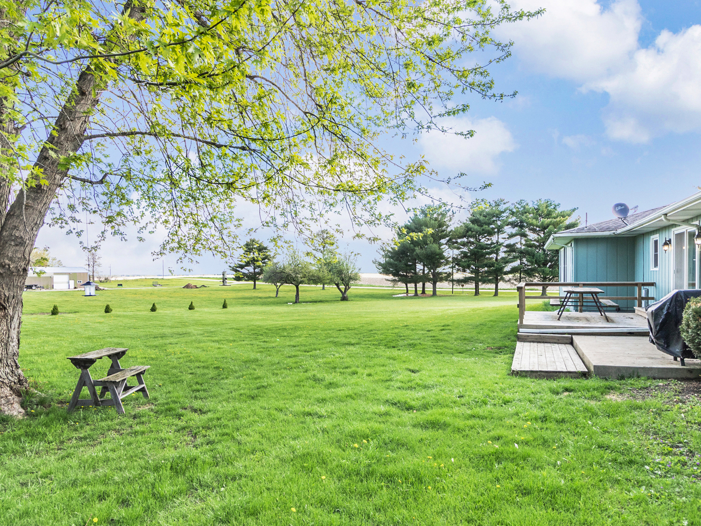 3017 Graham Road Somonauk, IL 60552 - Photo 22 of 30 a view of a park with large trees