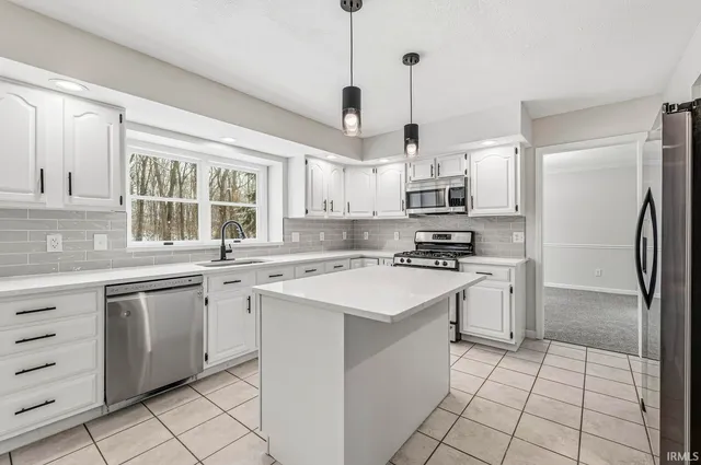 $429,900 | 55800 Raintree Drive, Osceola, IN 46561