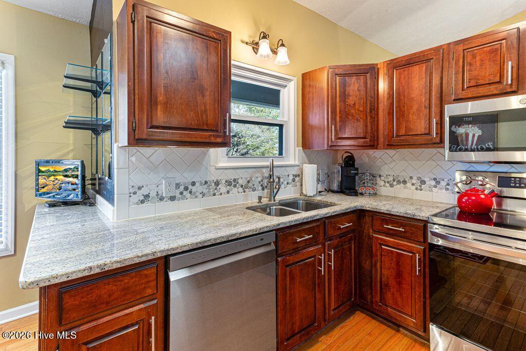 1360 Burning Tree Road Pinehurst, NC 28374 - Photo 16 of 41 Kitchen