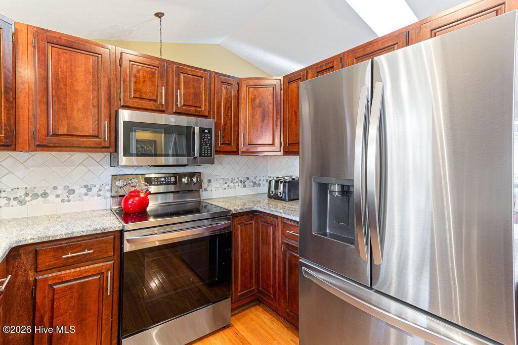 1360 Burning Tree Road Pinehurst, NC 28374 - Photo 17 of 41 Kitchen