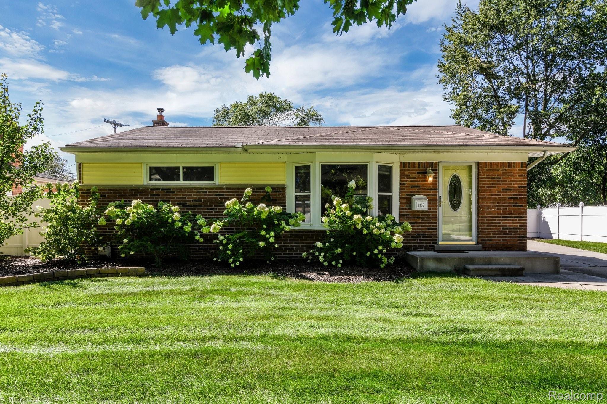 1389 North Pine Street Rochester, MI 48307 - Photo 1 of 28 1389+N+Pine+St+Rochester+Hills-0-web.jpg