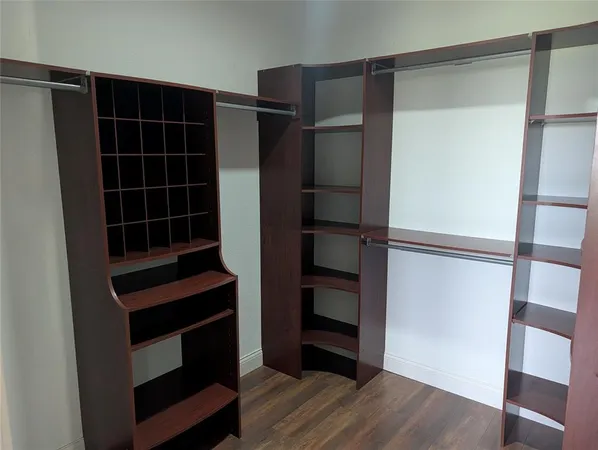 $978,000 | 21855 South Farm To Market 148, Kemp, TX 75143