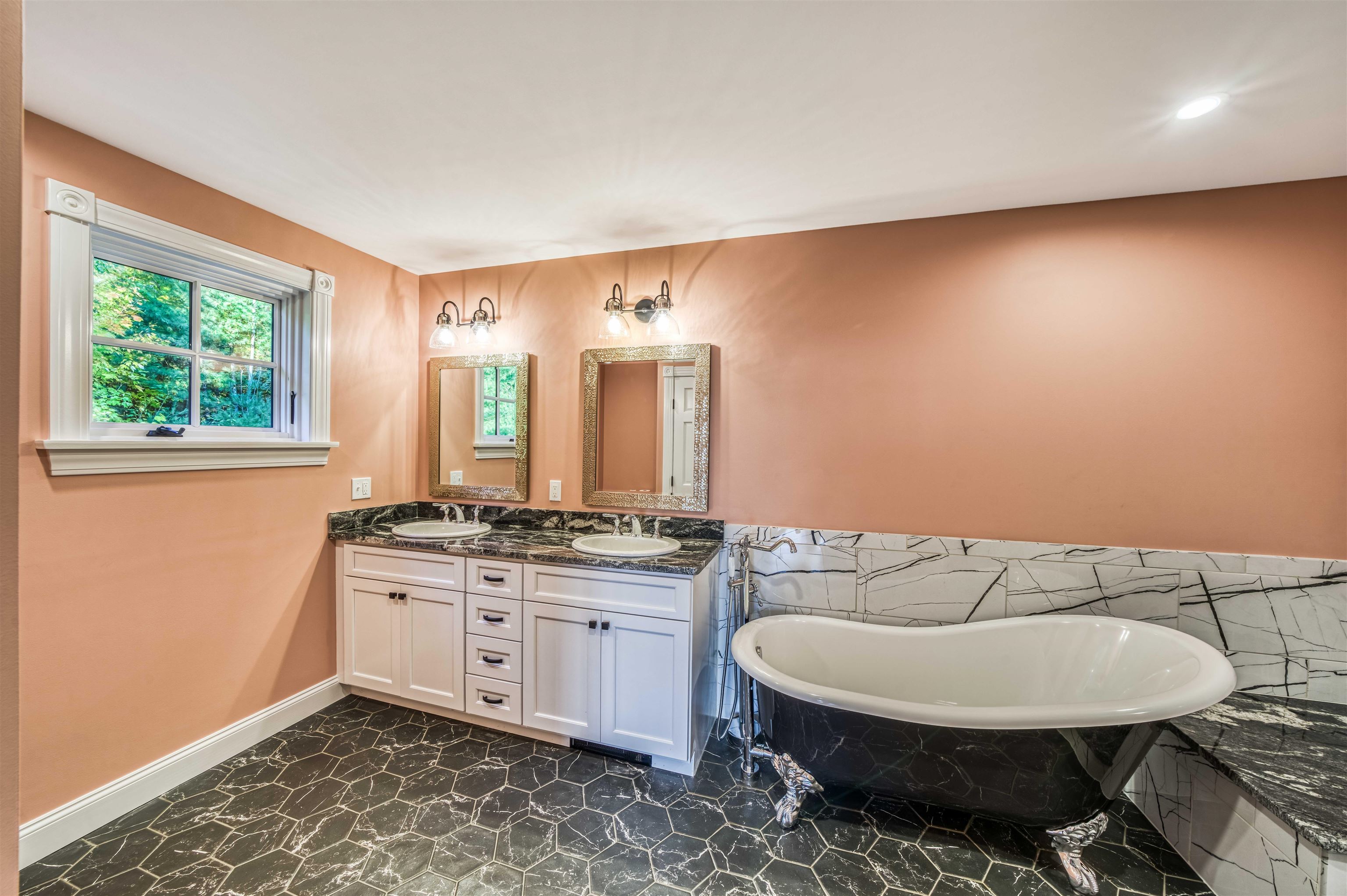37 Harbor Hill Road Sunapee, NH 03782 - Photo 11 of 53 Gallery Image 11