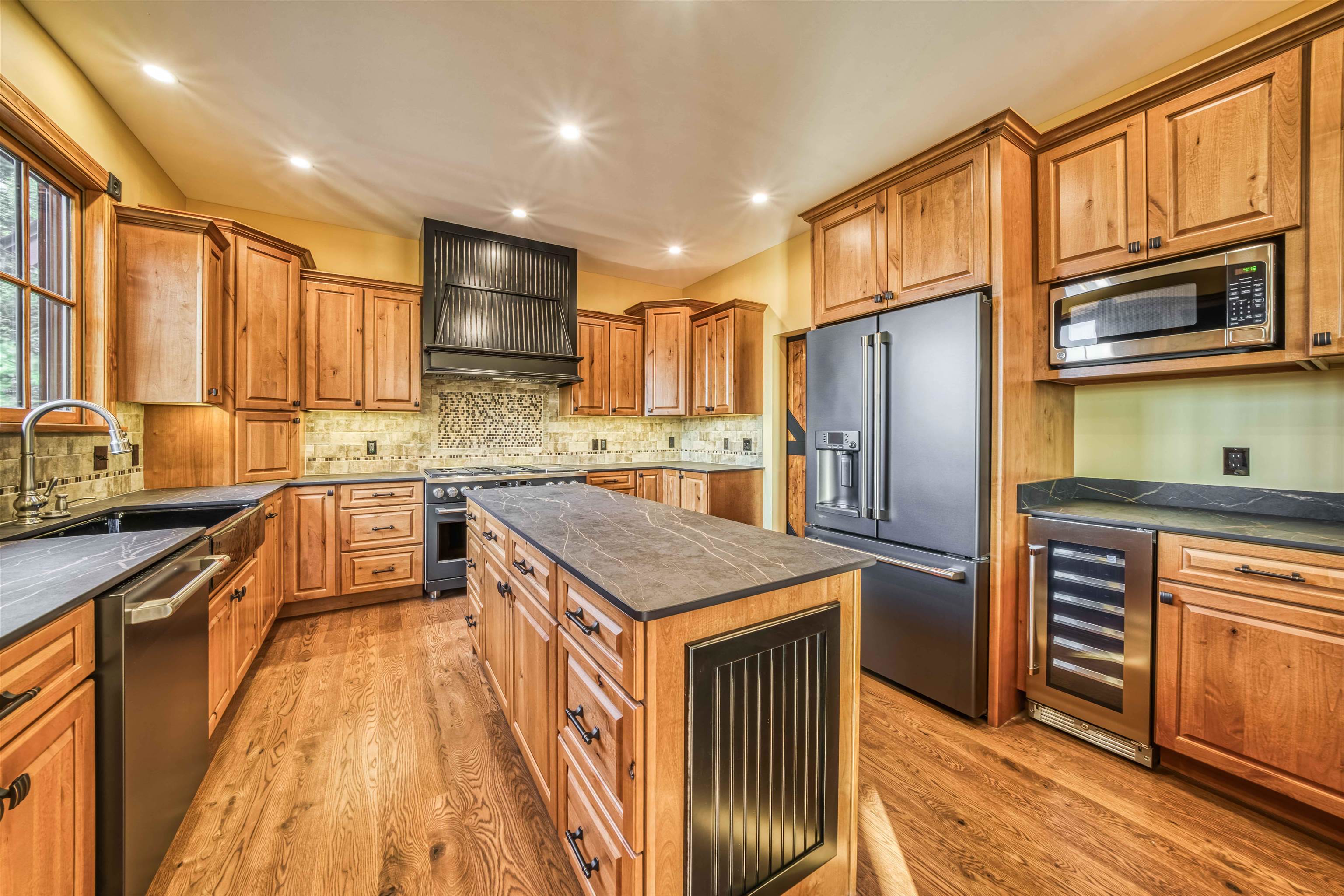 37 Harbor Hill Road Sunapee, NH 03782 - Photo 3 of 53 Gallery Image 3