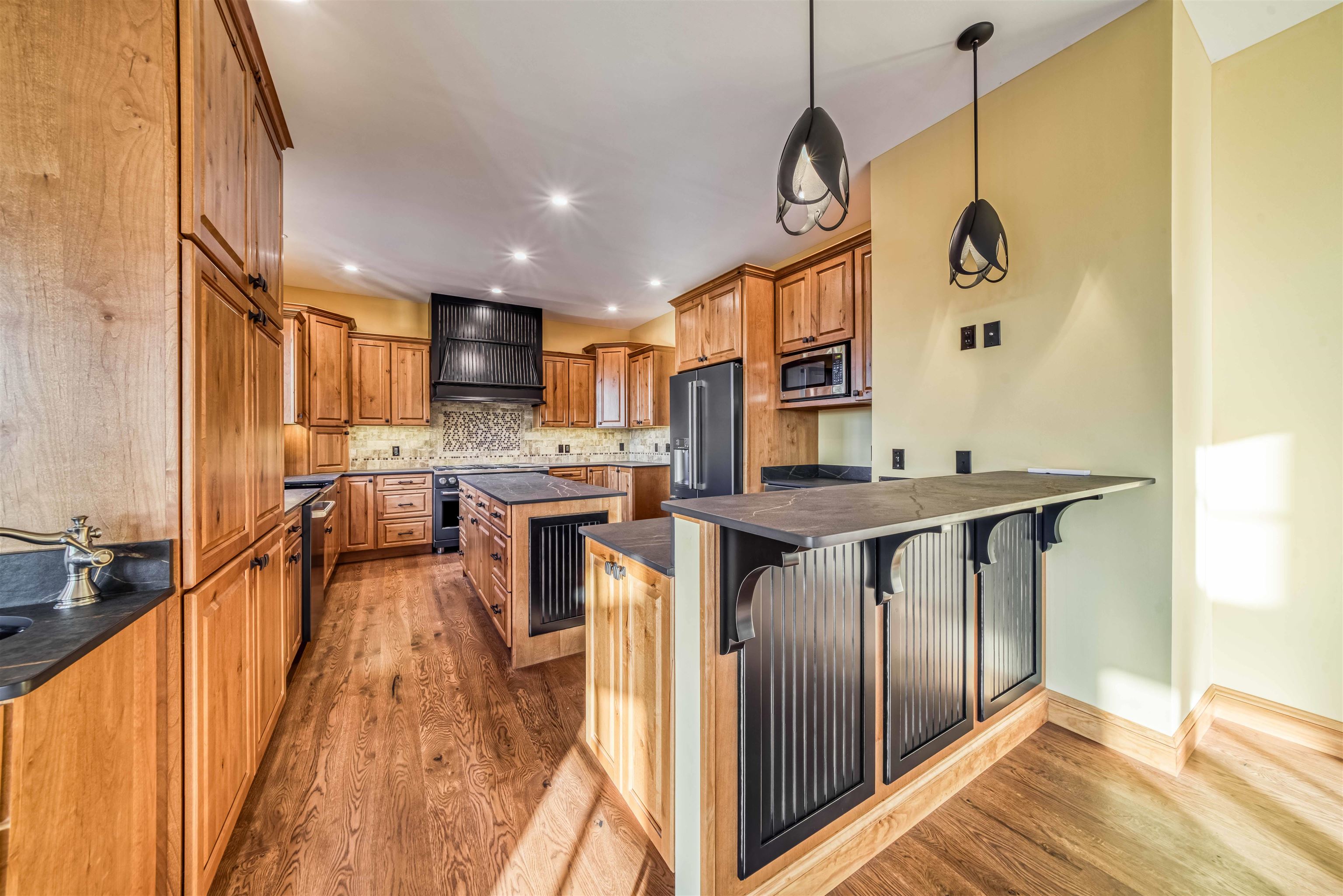 37 Harbor Hill Road Sunapee, NH 03782 - Photo 4 of 53 Gallery Image 4