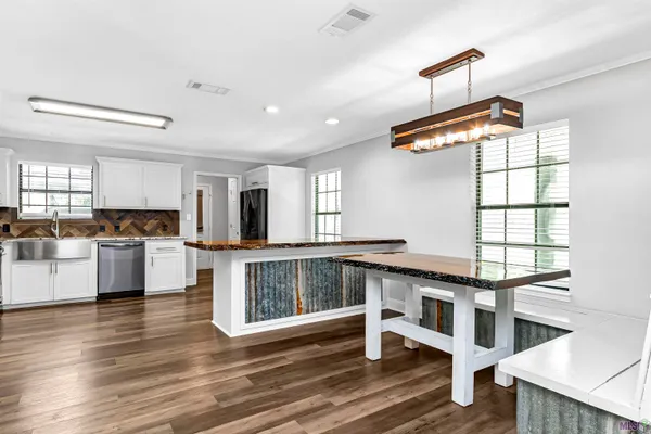 $305,000 | 28675 Red Oak Drive, Walker, LA 70785