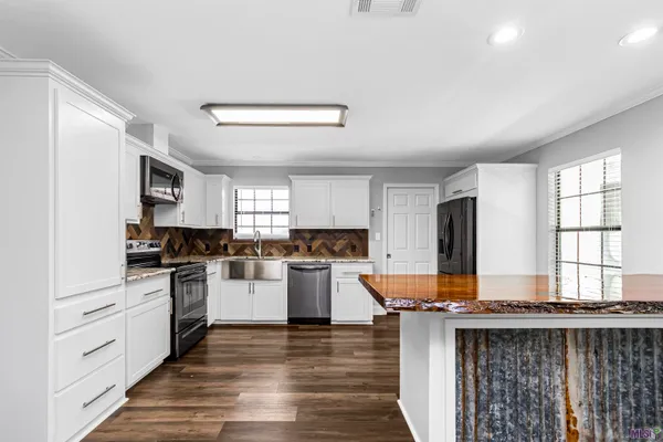 $305,000 | 28675 Red Oak Drive, Walker, LA 70785