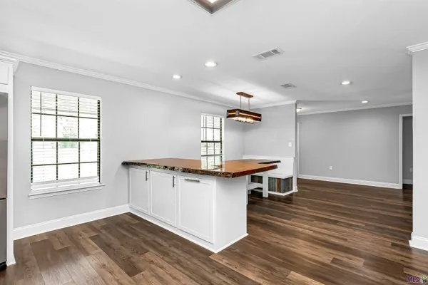 $305,000 | 28675 Red Oak Drive, Walker, LA 70785