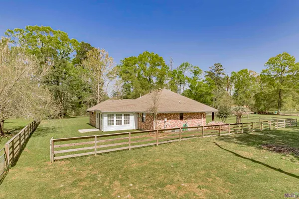 $305,000 | 28675 Red Oak Drive, Walker, LA 70785