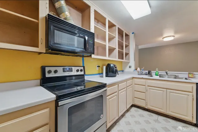 $875,000 | 683 Frederick Street, San Francisco, CA 94117