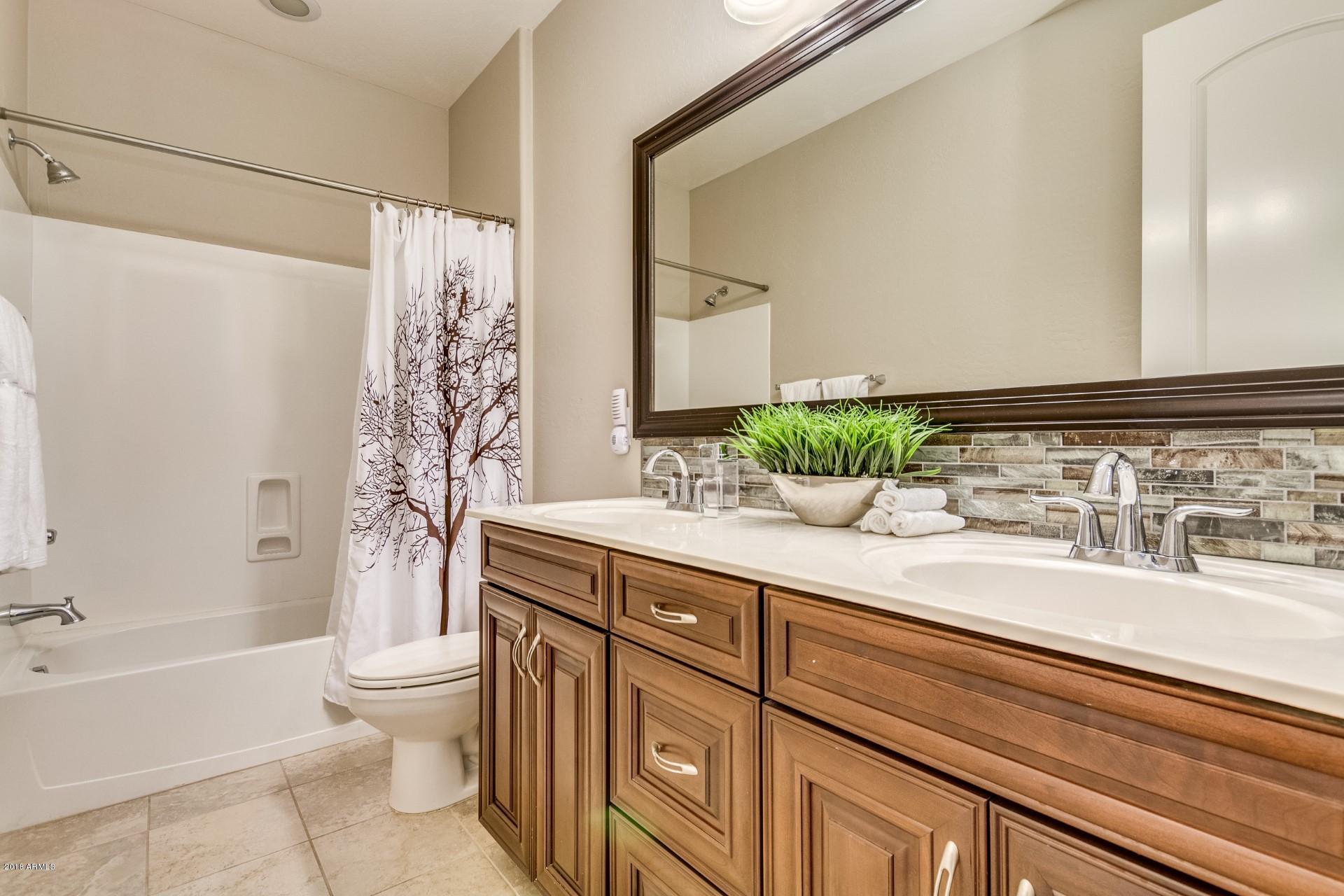 3899 East Morrison Ranch Parkway Gilbert, AZ 85296 - Photo 20 of 26 Guest Rooms Bath