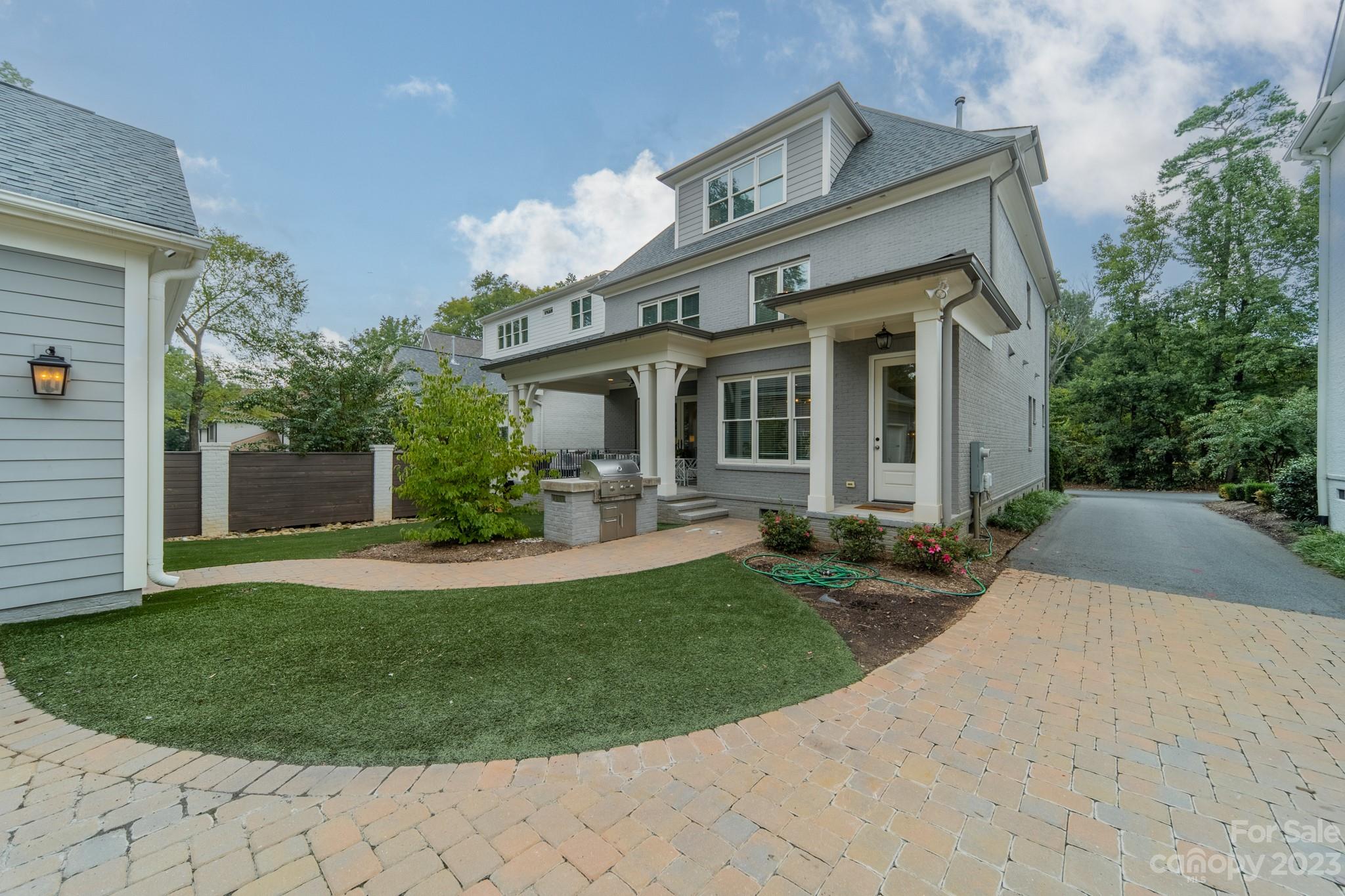 744 Ellsworth Road Charlotte, NC 28211 - Photo 3 of 31 front view of a house with a yard