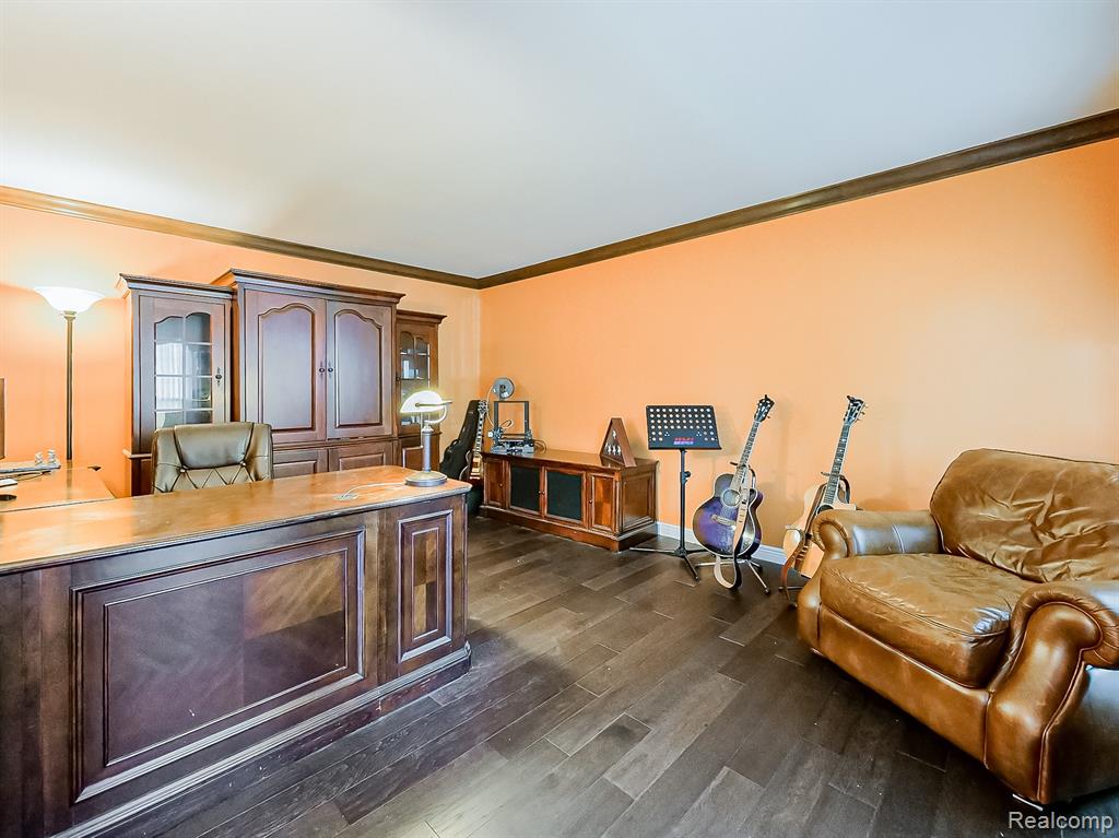 11924 Raintree Court Utica, MI 48315 - Photo 17 of 41 Gallery Image 17