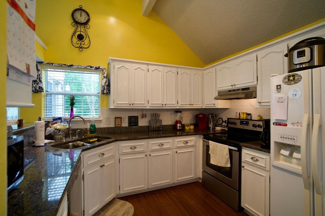 1110 Secessionville Road Charleston, SC 29412 - Photo 17 of 29 0NlRwWFoREieI7EP2ZC30w_thumb_1c57e