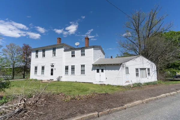 $225,900 | 3 Main Street, Brookfield, MA 01506