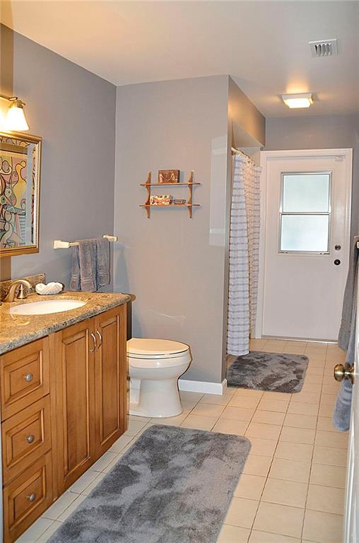6476 Wood Lake Road Jupiter, FL 33458 - Photo 23 of 32 Cabana Bath
